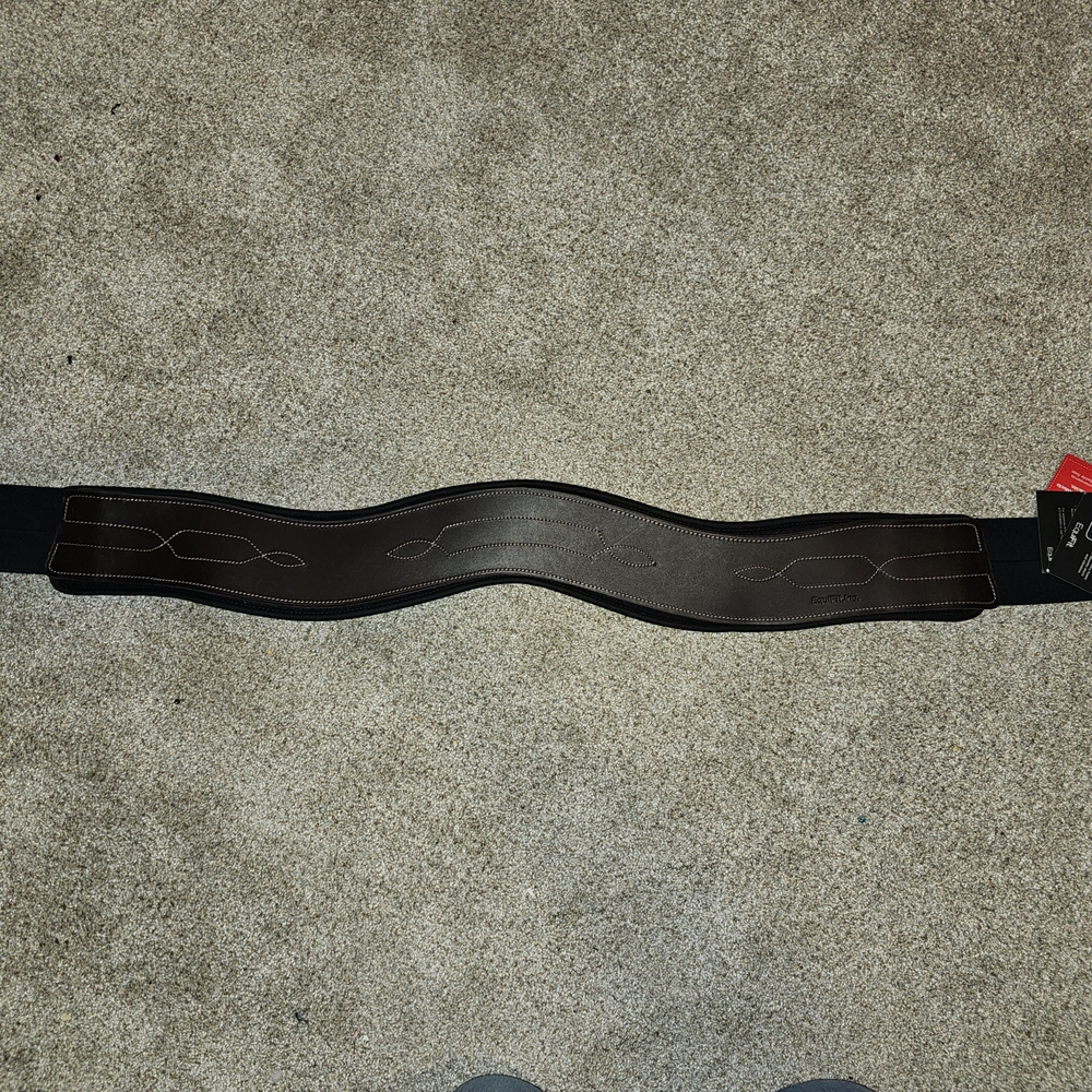 EquiFit Brown Leather Anatomic Girth - Picture 2 of 2
